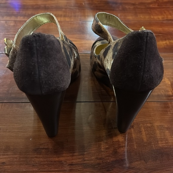 Heels - Picture 3 of 6